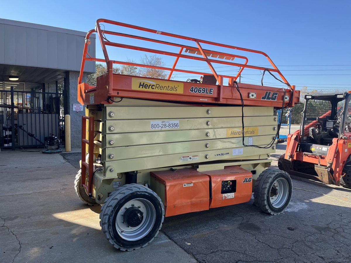 2020 JLG 4069LE