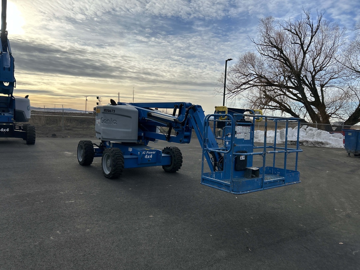 2018 Genie Z-45/25 RT
