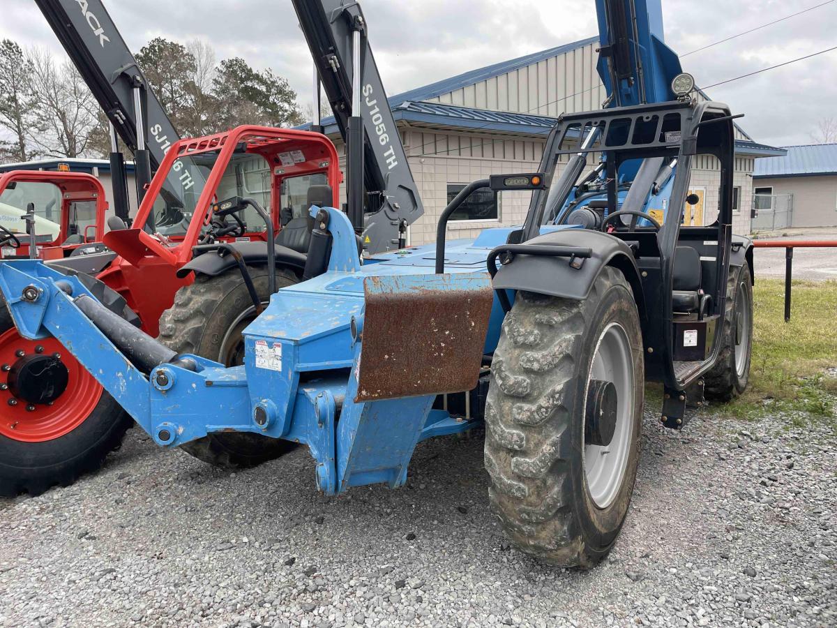 2017 Genie GTH-1056