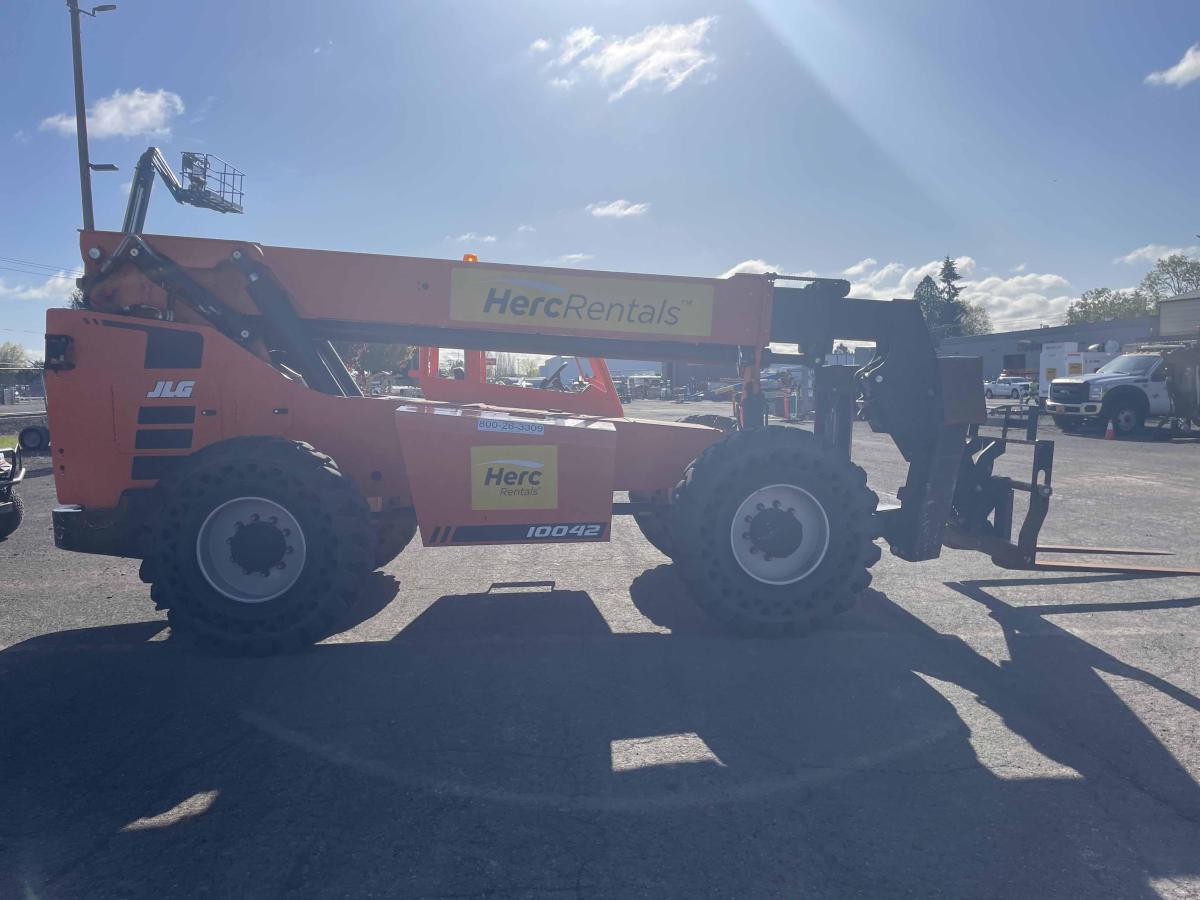 2019 SkyTrak 10042-3