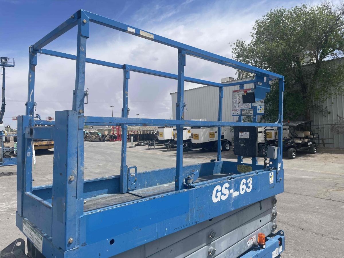 2015 Genie GS-2632-8
