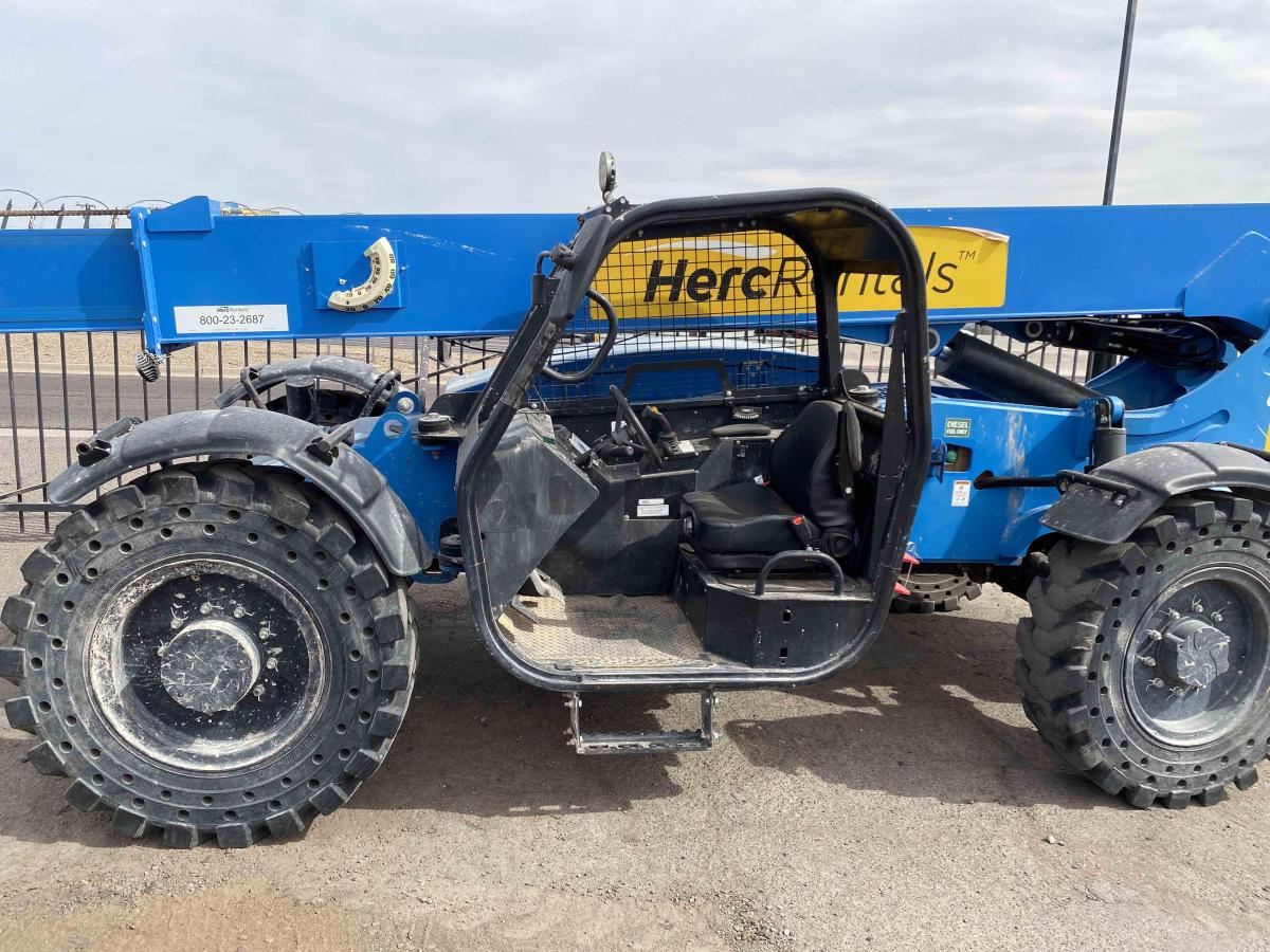 2018 Genie GTH 844
