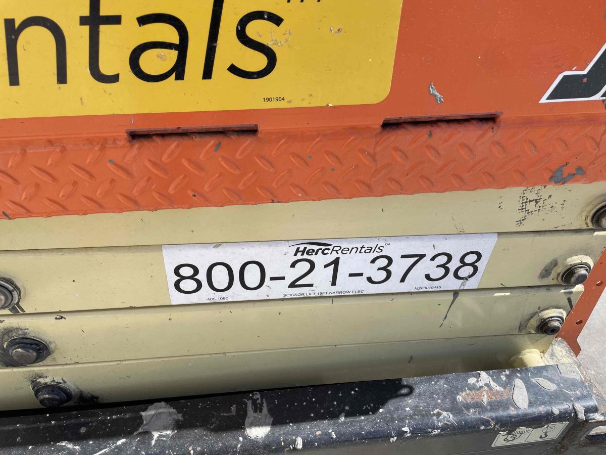 2018 JLG 1932R