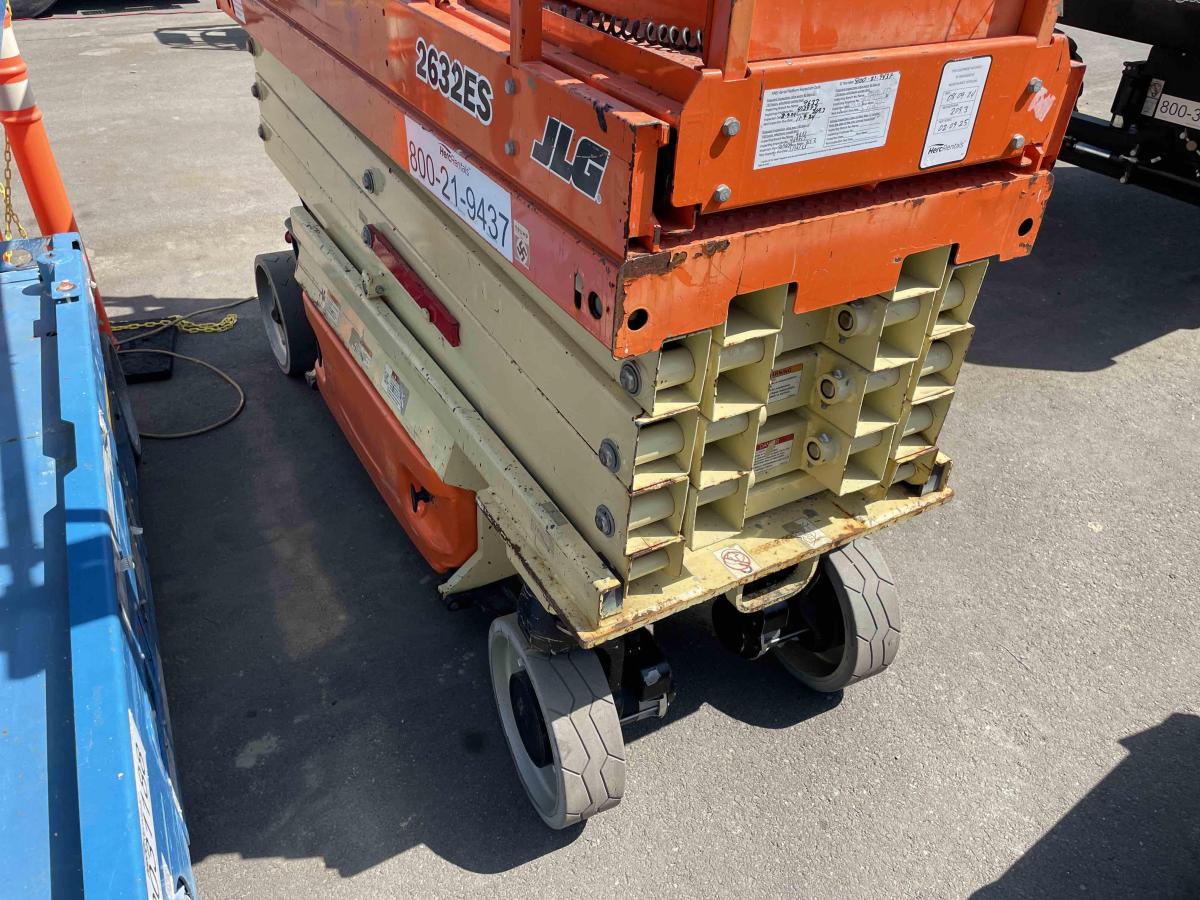 2018 JLG 2632ES