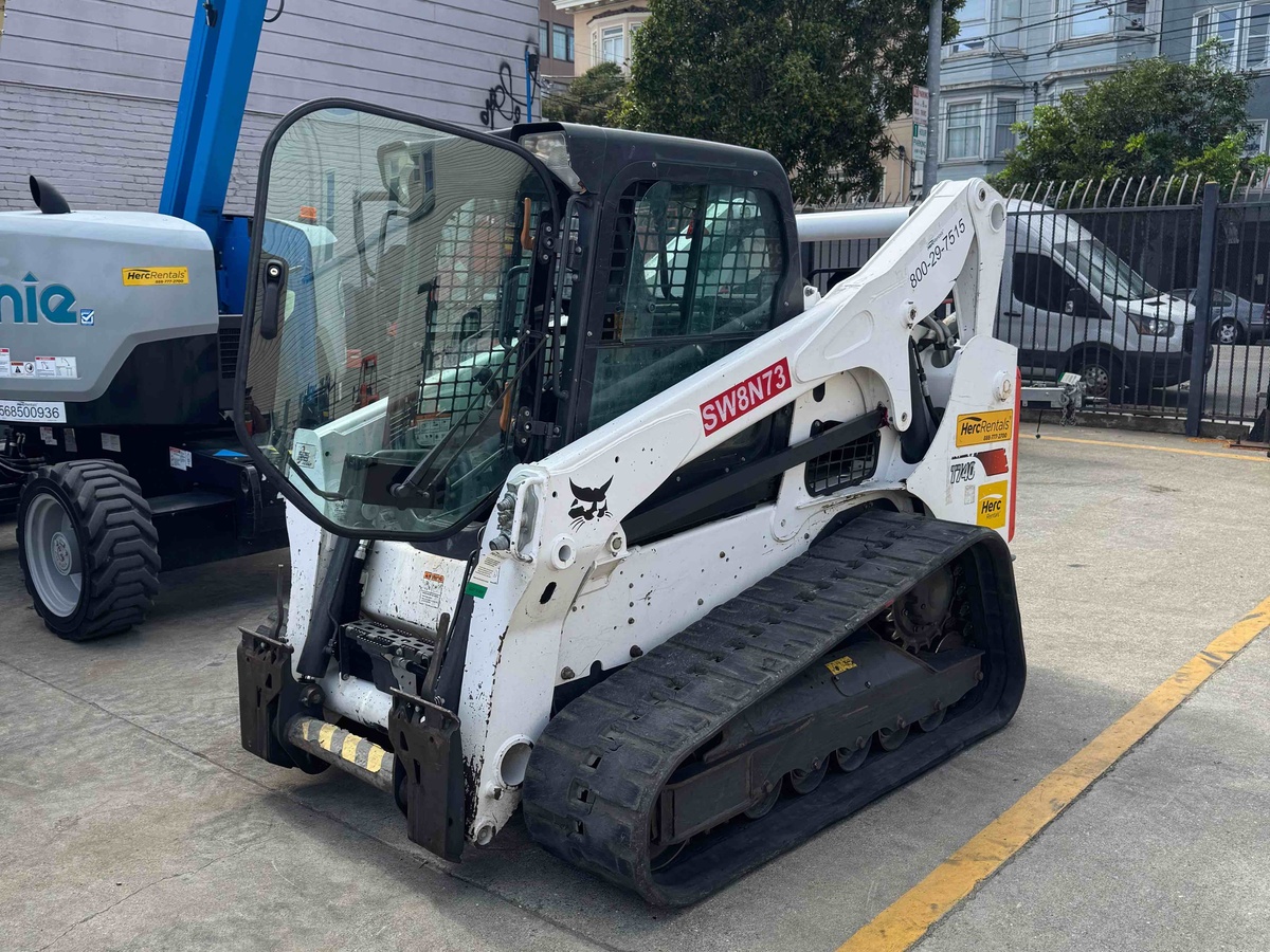 2021 Bobcat T740