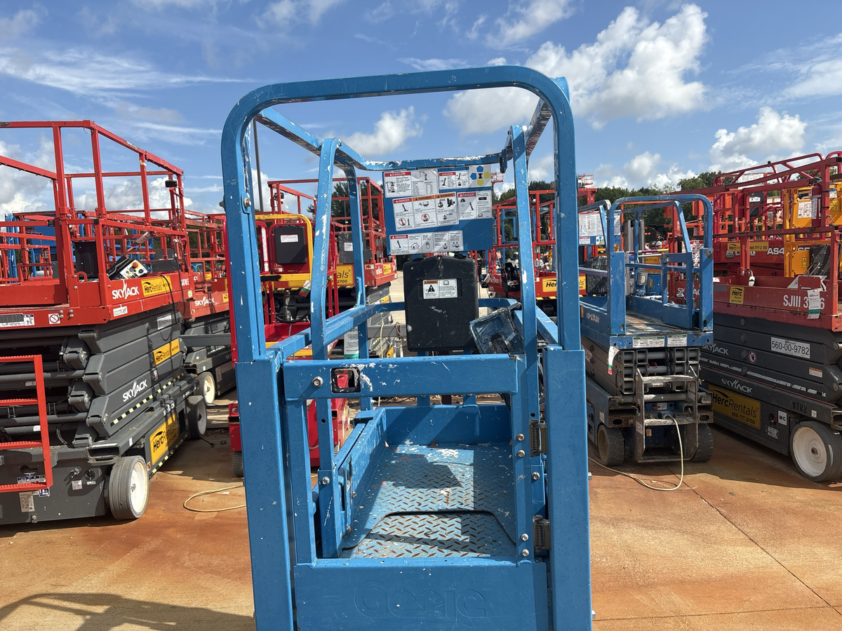 2019 Genie GS1330M-10