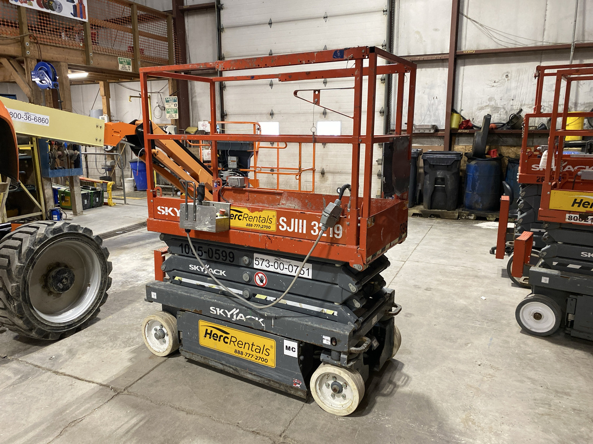 2017 Skyjack SJ3219