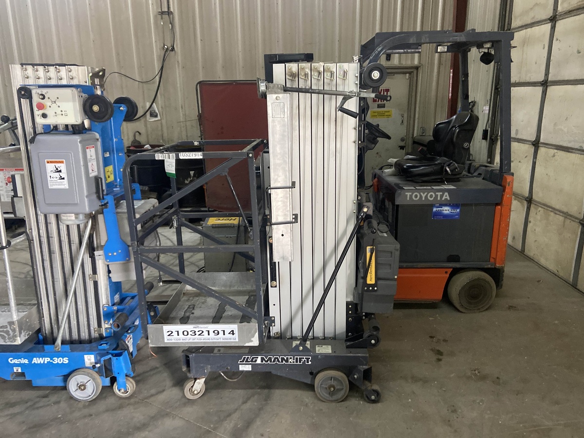 2020 JLG 30AM-7