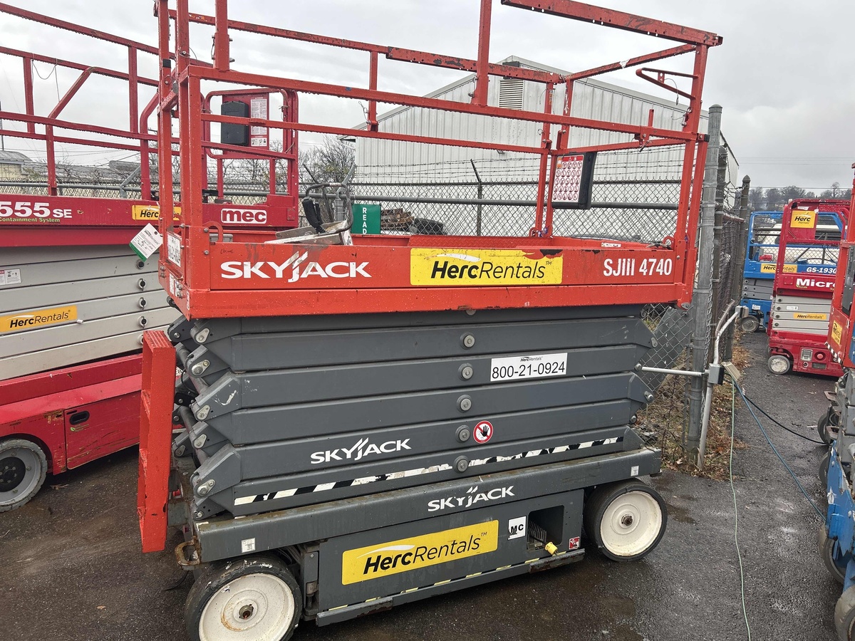 2018 Skyjack SJ4740