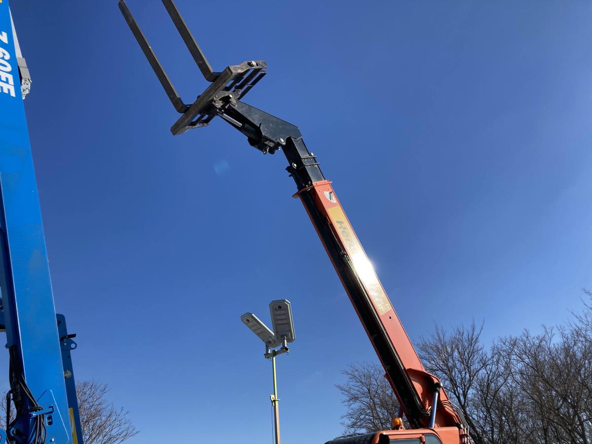 2020 SkyTrak 10042