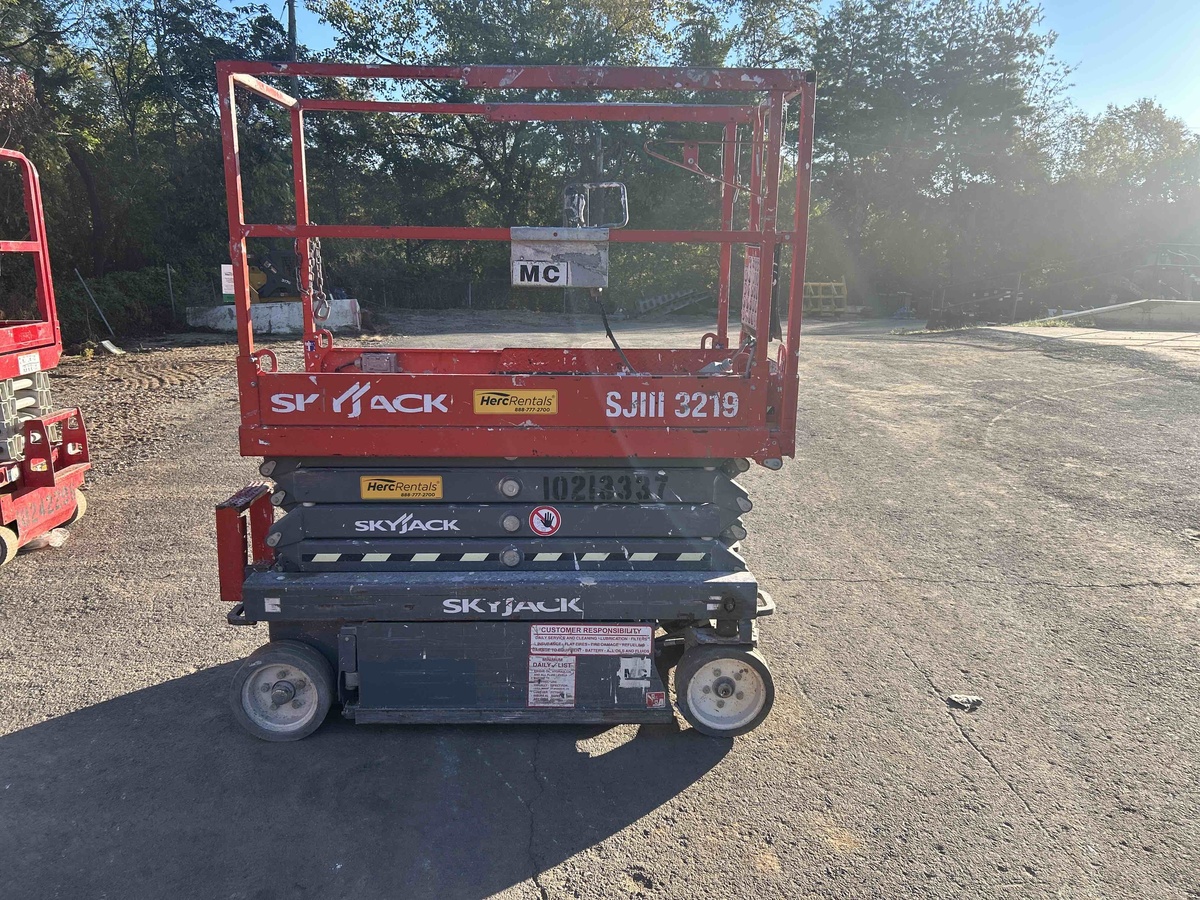 2017 Skyjack SJ3219-2