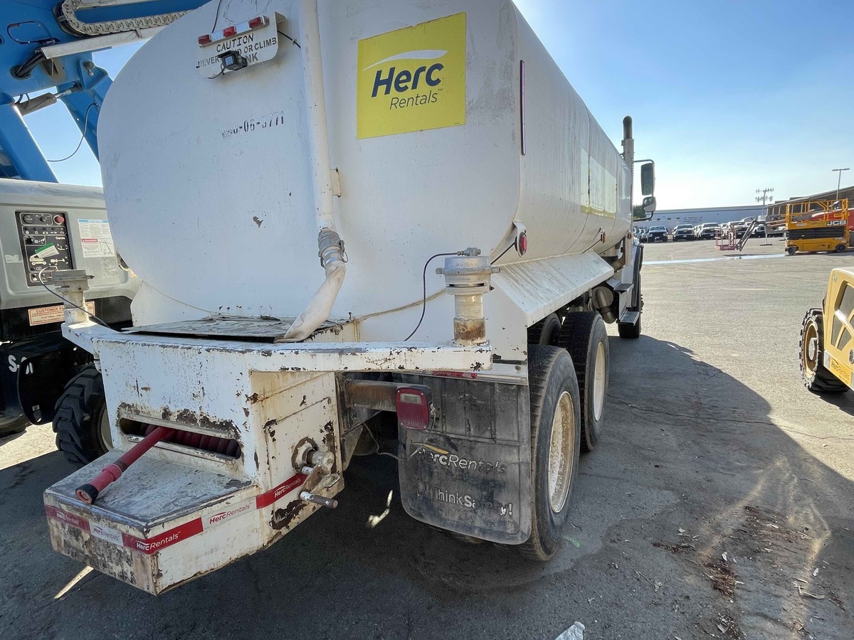 2016 Freightliner M2106-2