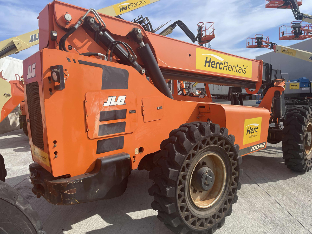 2019 SkyTrak 10042-2