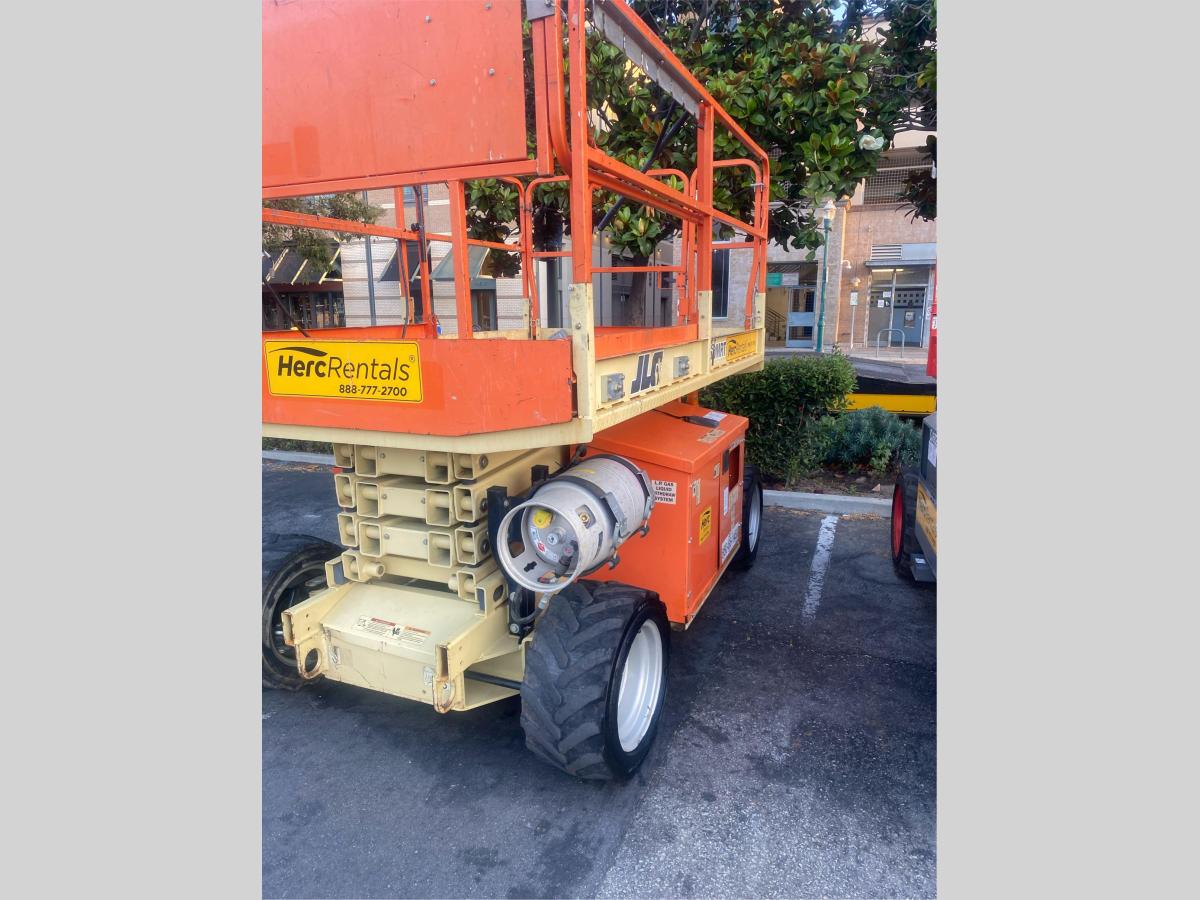 2017 JLG 260MRT