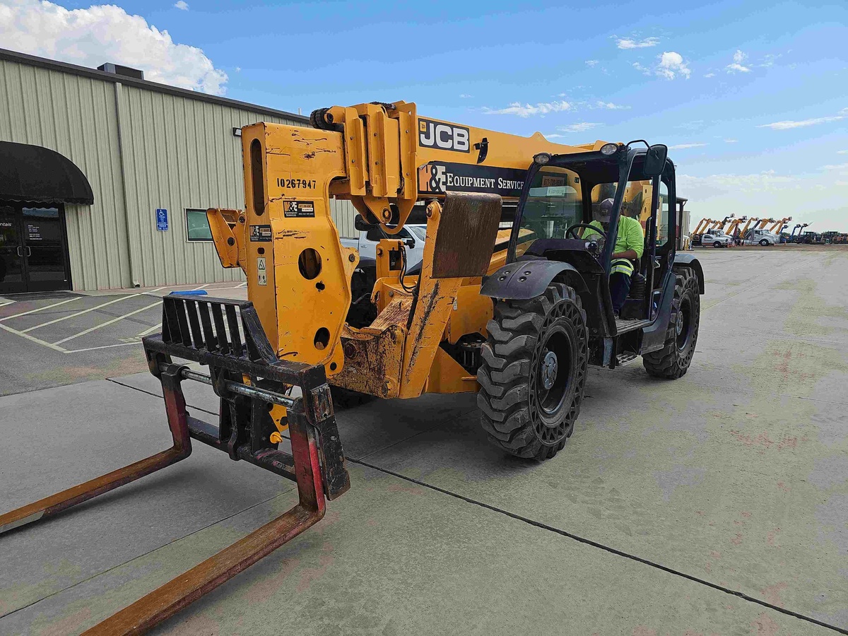 2019 JCB 512-56-7