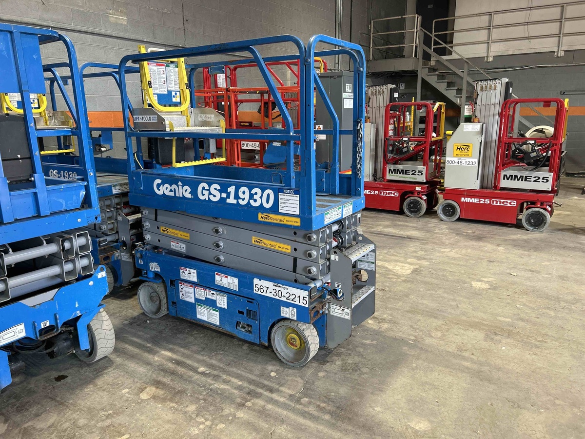2018 Genie GS-1930