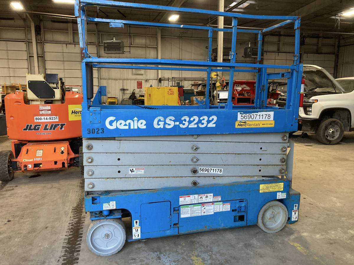 2015 Genie GS-3232-2