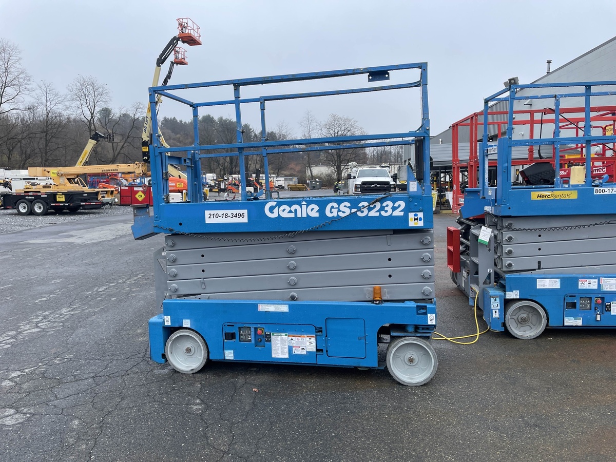 2016 Genie GS-3232