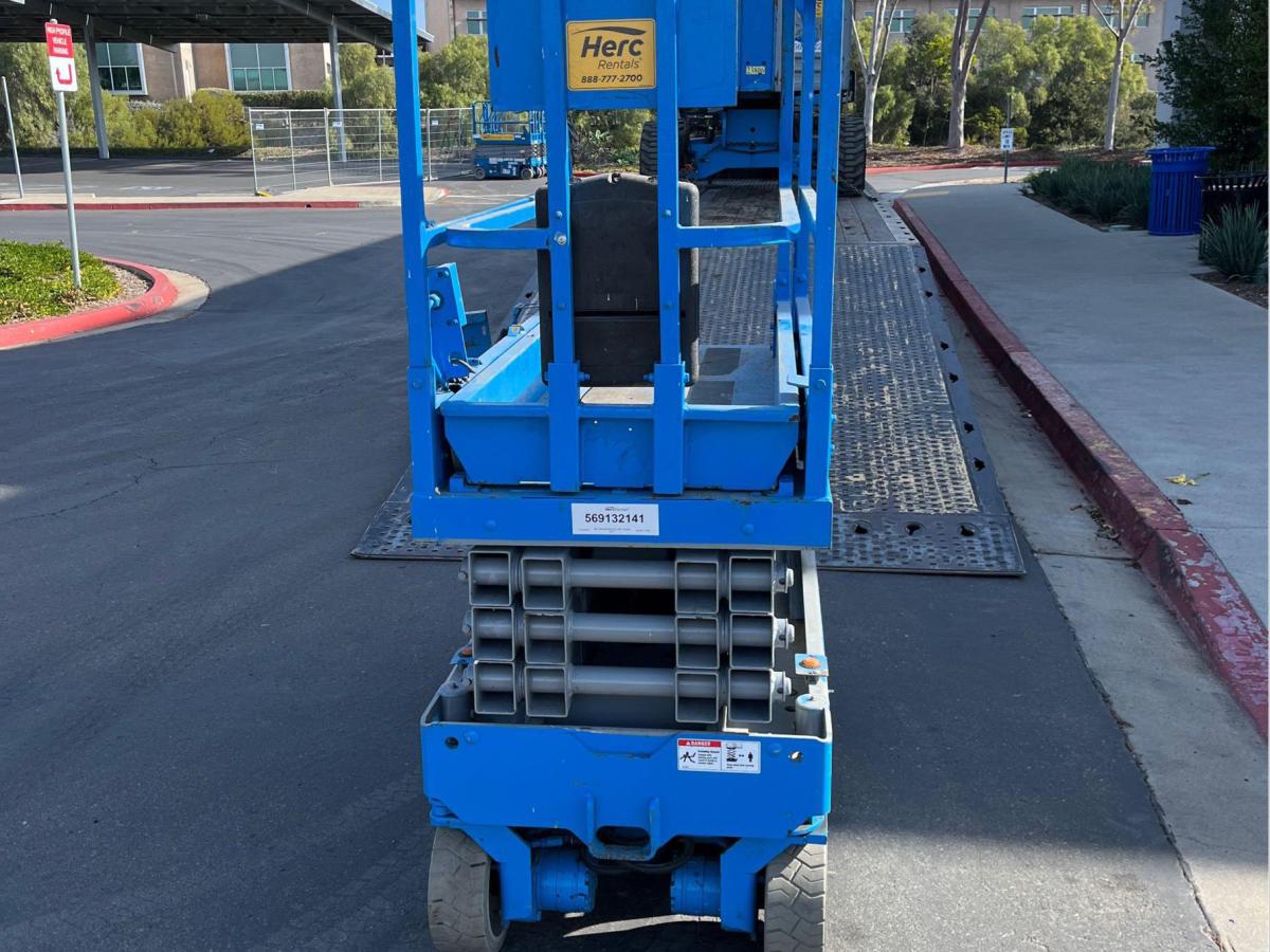2017 Genie GS-1930