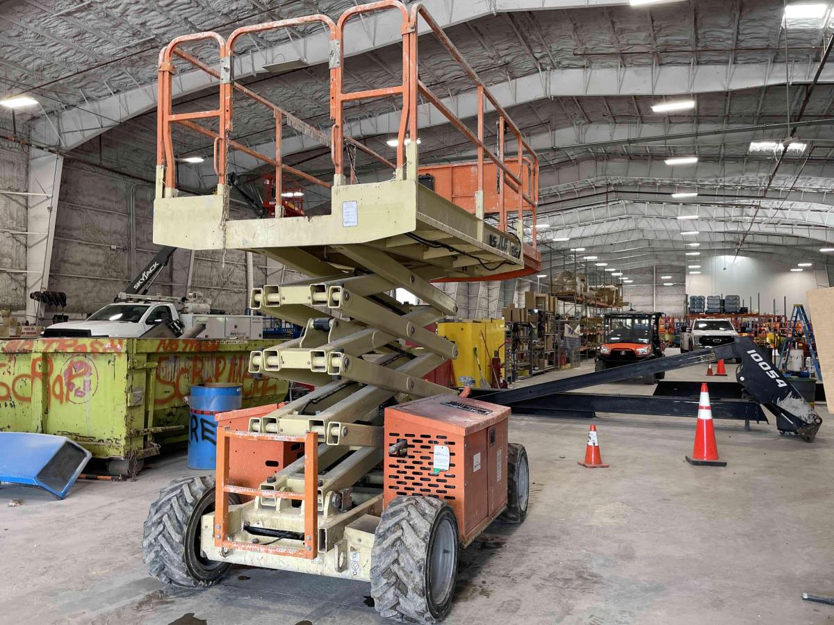 2017 JLG 260MRT