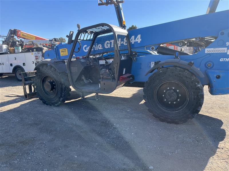 2019 Genie GTH-1056