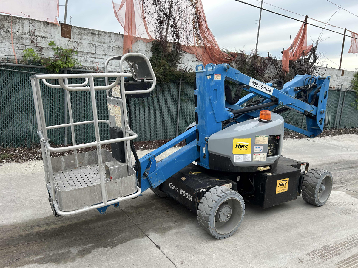 2017 Genie Z-33/18