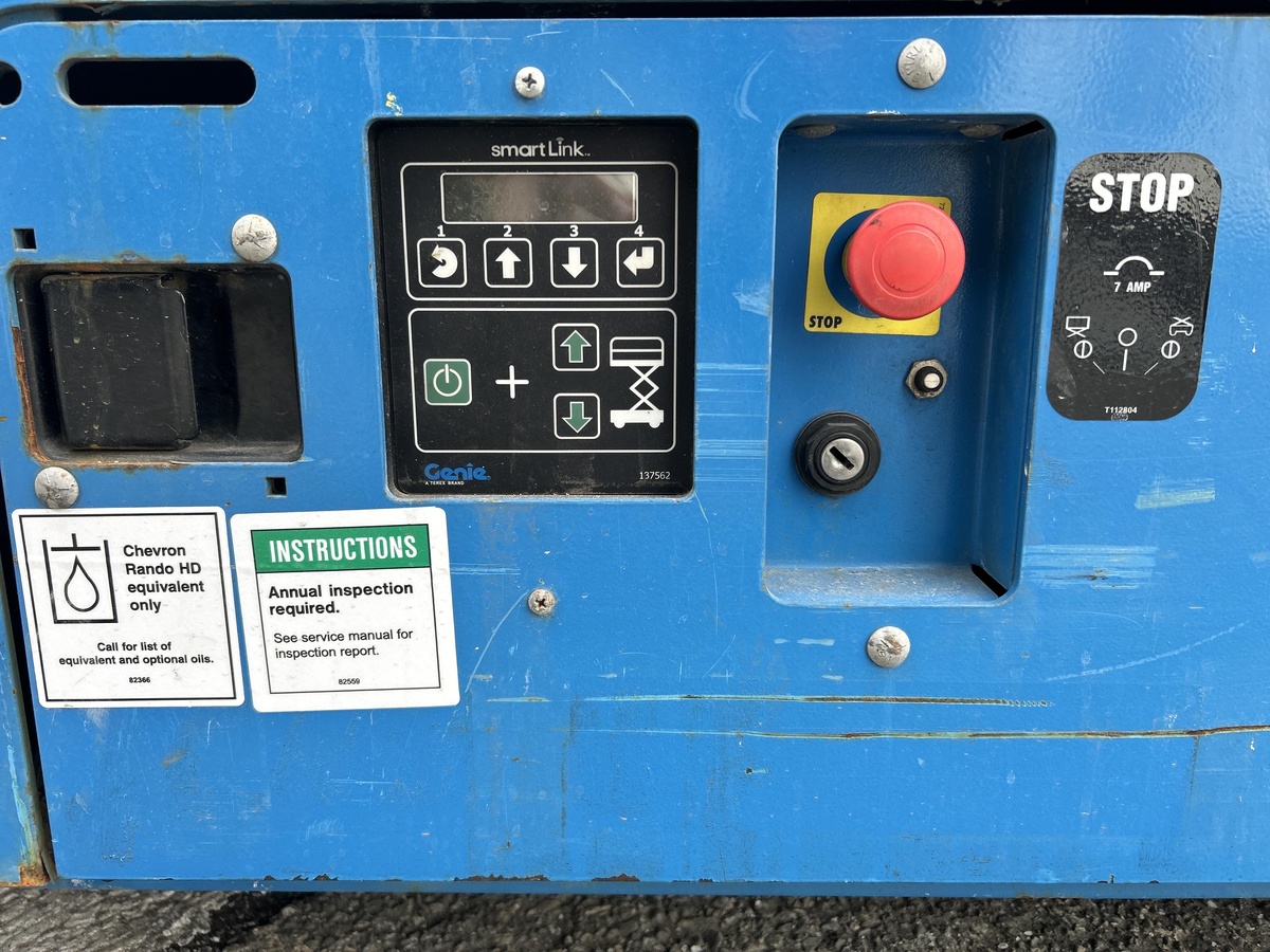 2017 Genie GS-3232-7