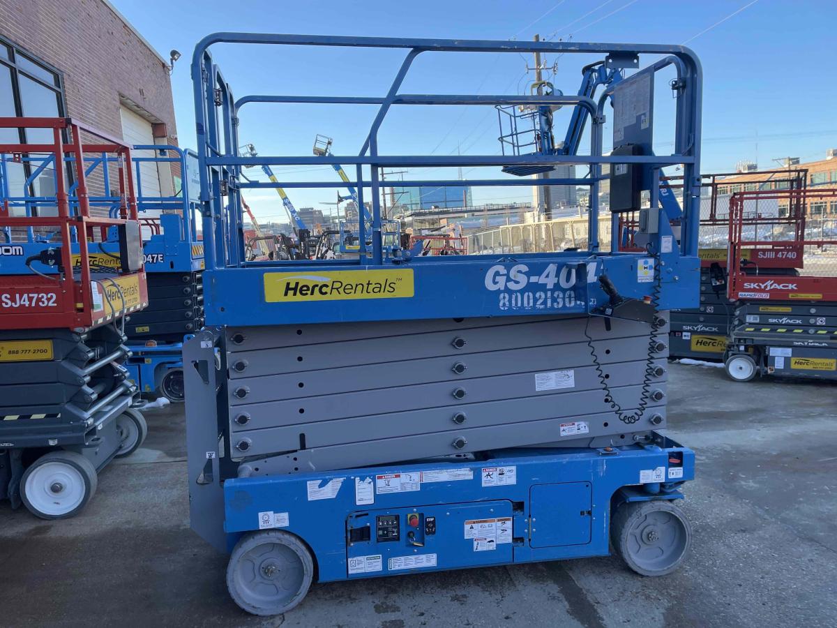 2018 Genie GS-4047