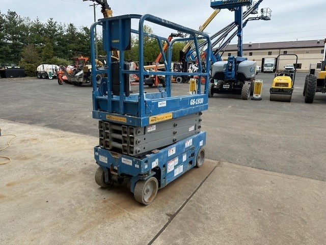 2018 Genie GS-1930