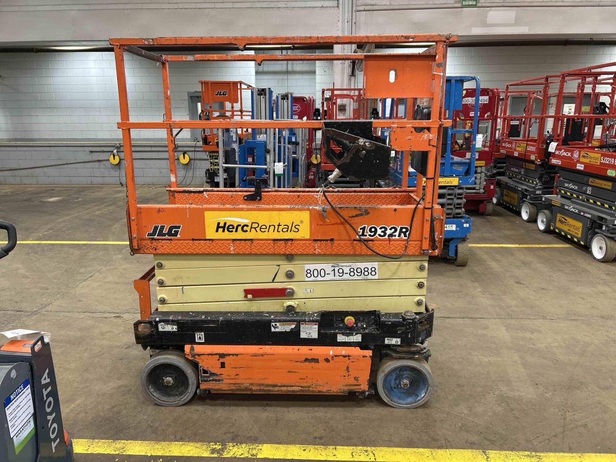 2018 JLG 1932R-6