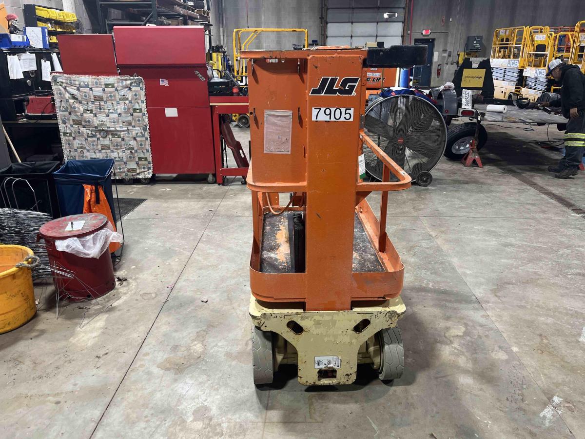 2010 JLG 1230ES