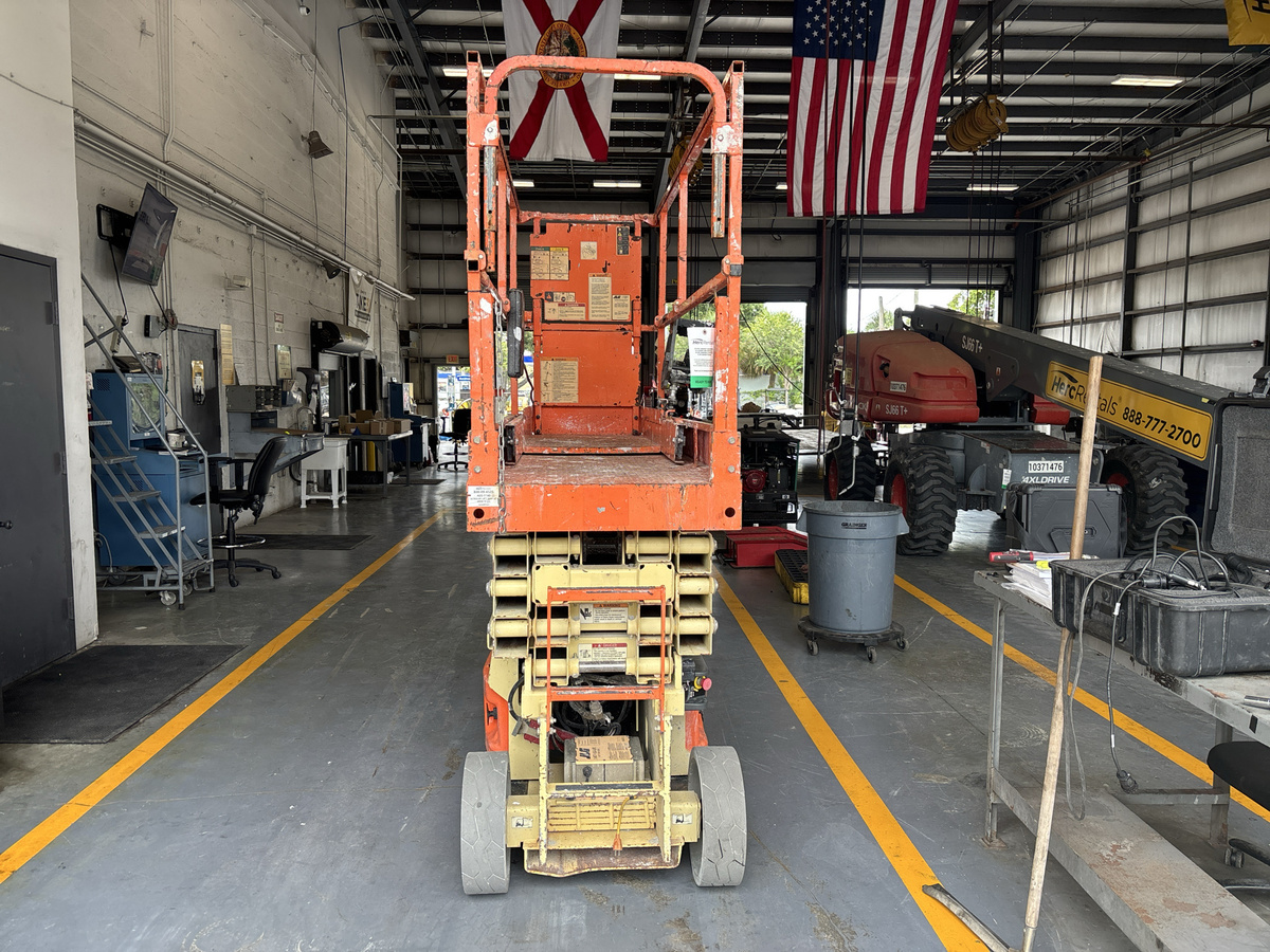 2016 JLG 2632ES-5