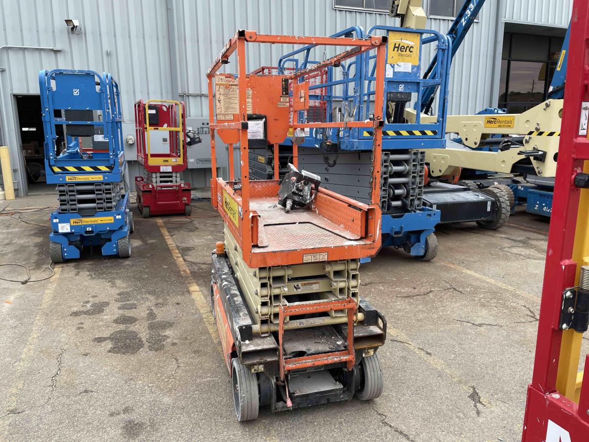 2018 JLG 1932R