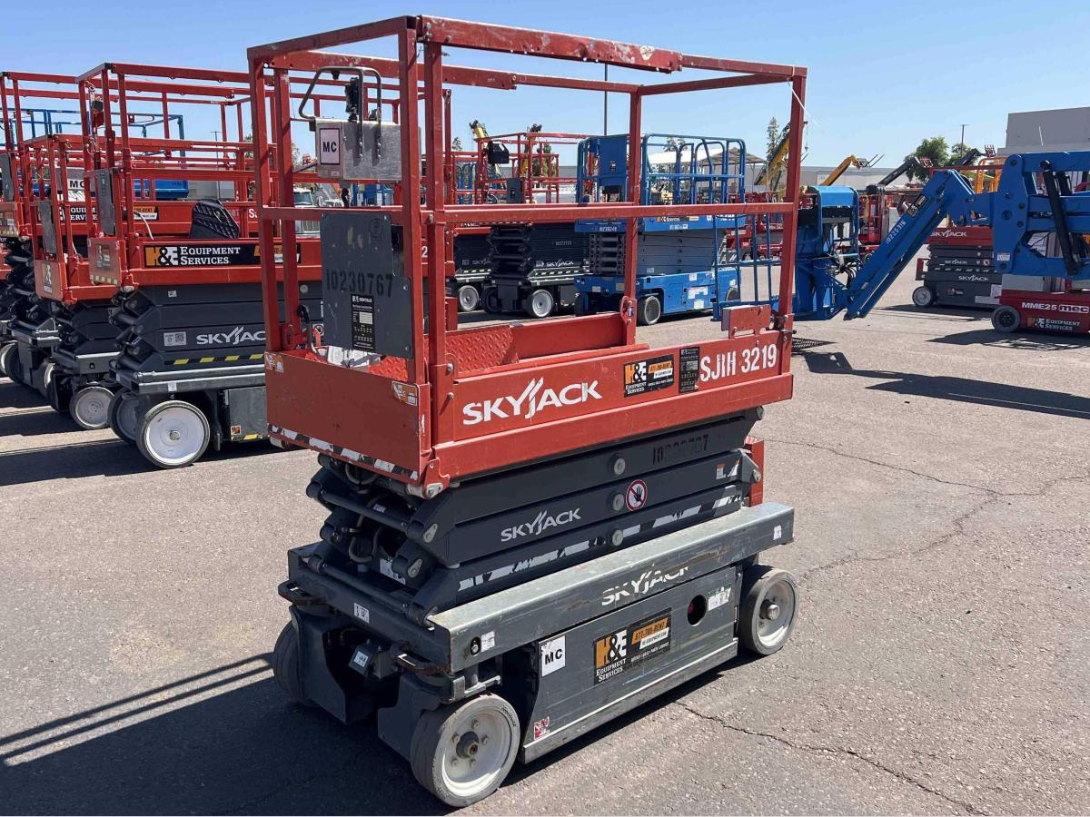 2017 Skyjack SJ3219