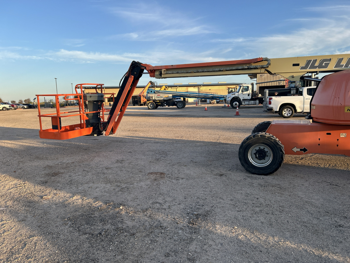 2018 JLG 460SJ-2