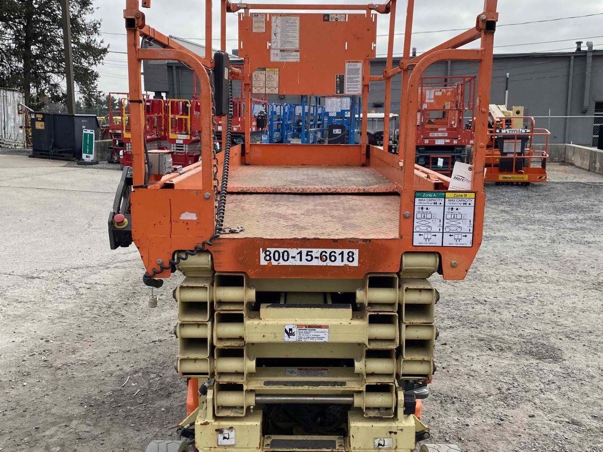 2017 JLG 3246ES-3
