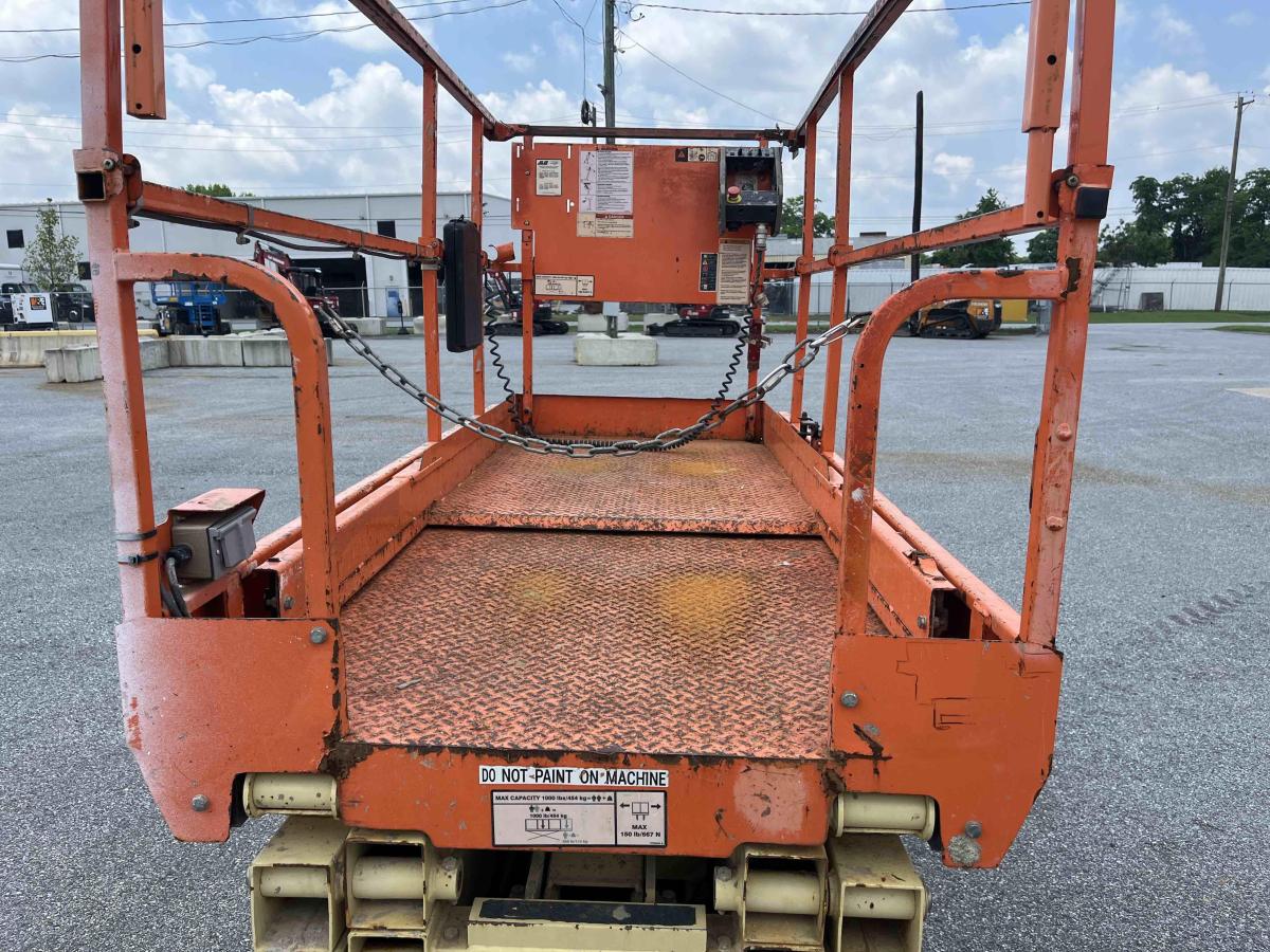 2018 JLG 2646ES-9
