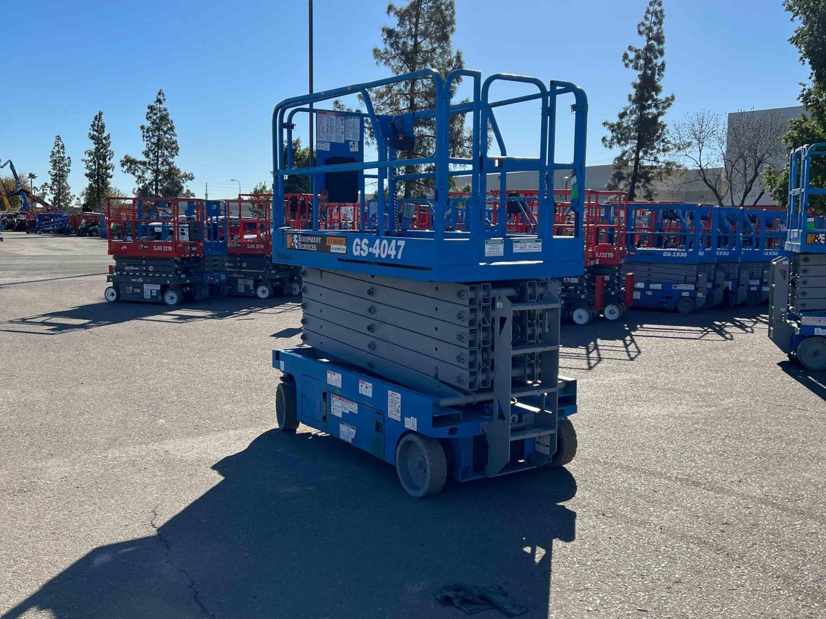 2016 Genie GS-4047
