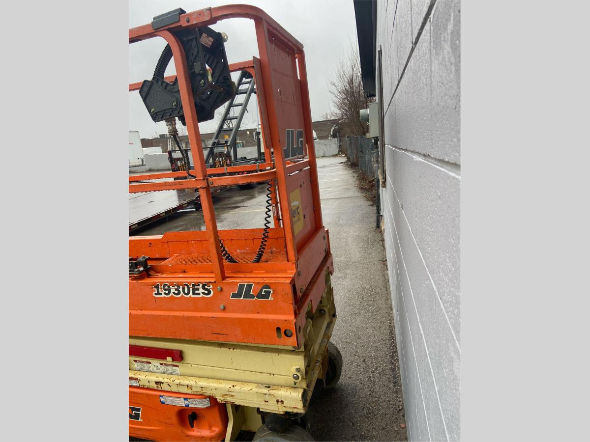 2017 JLG 1930ES-3