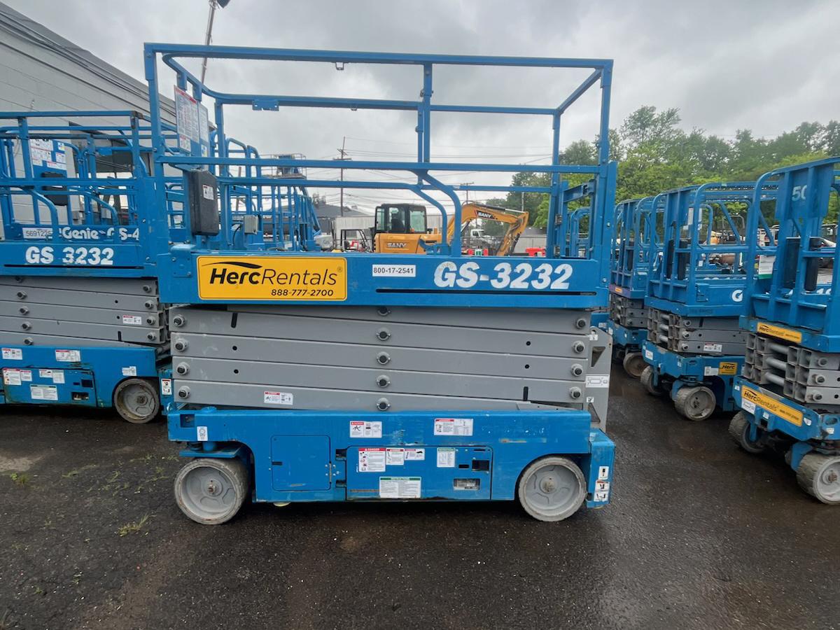2017 Genie GS-3232