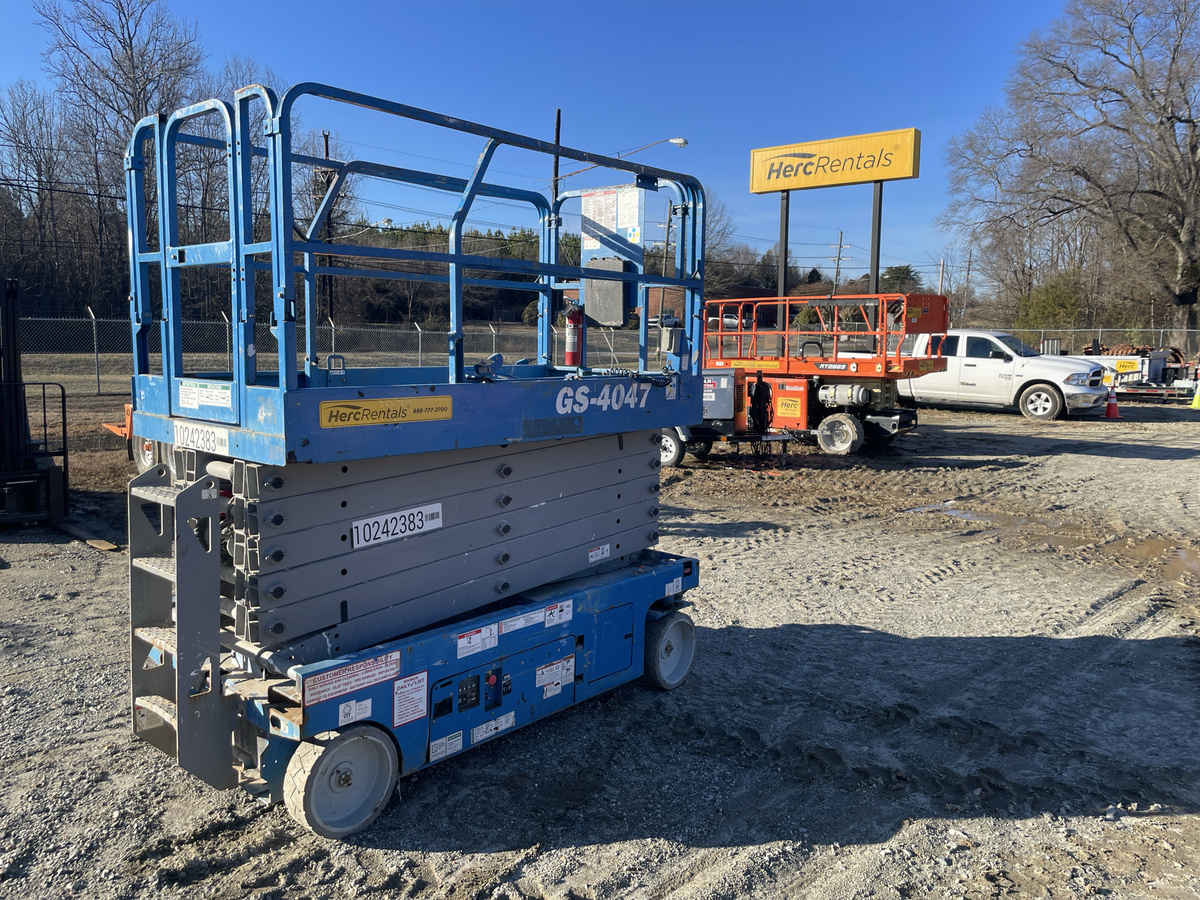 2018 Genie GS-4047