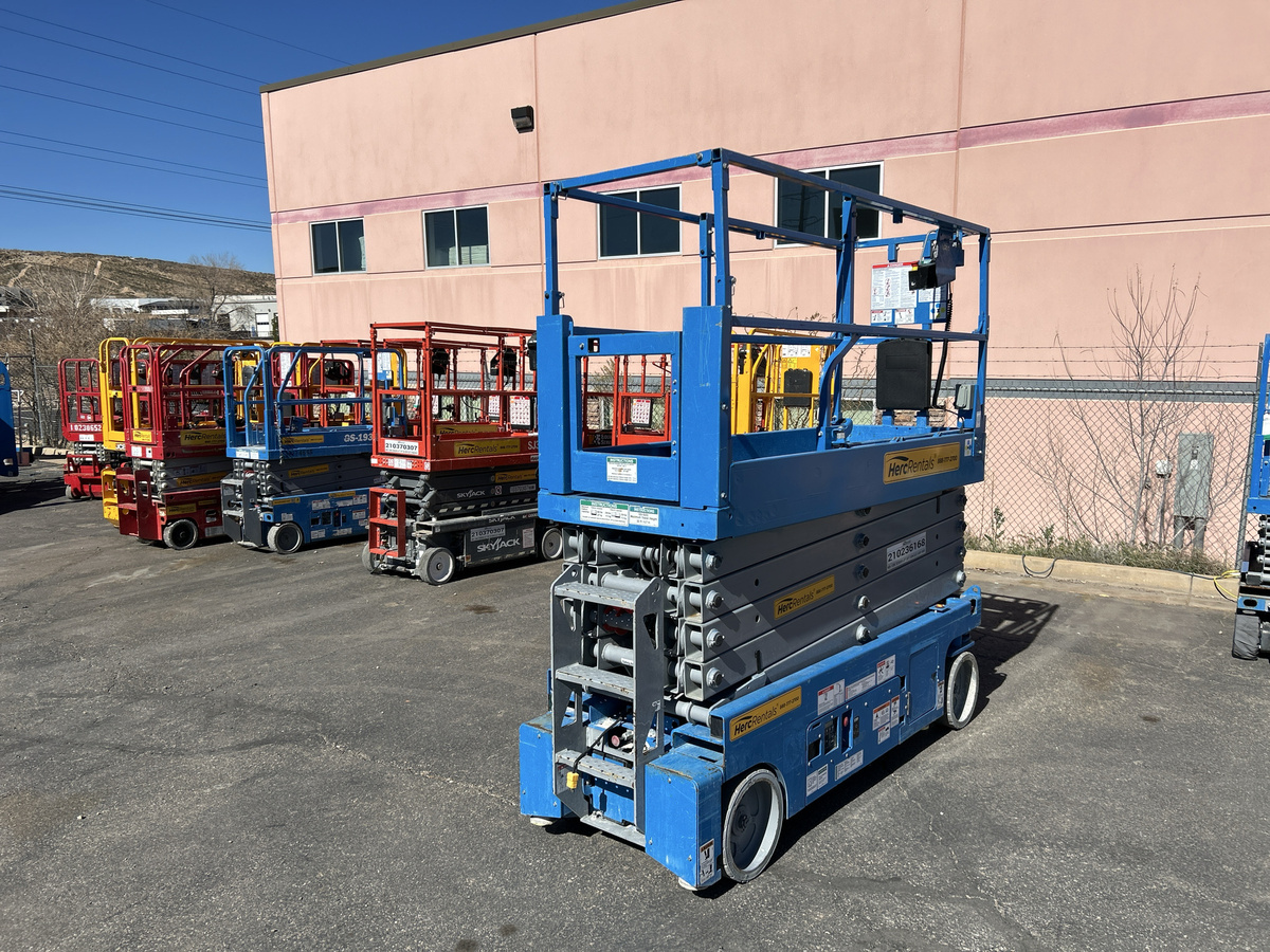 2018 Genie GS-3232-2