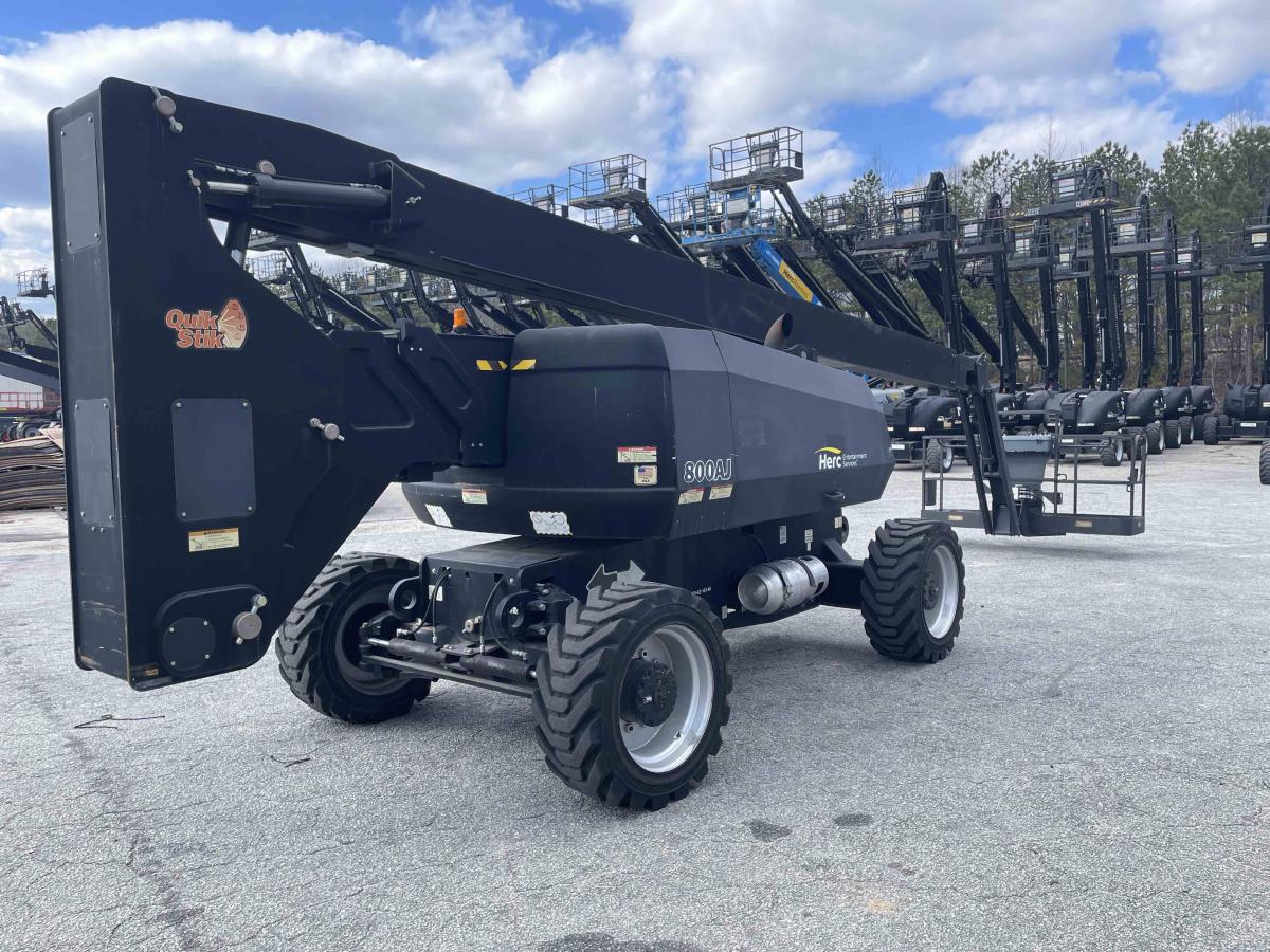 2016 JLG 800AJ