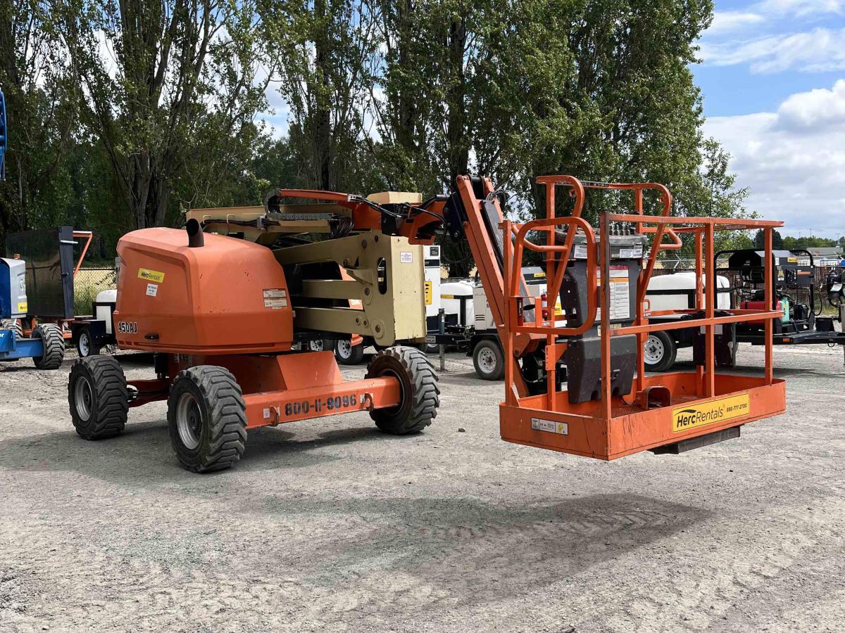 2016 JLG 450AJ