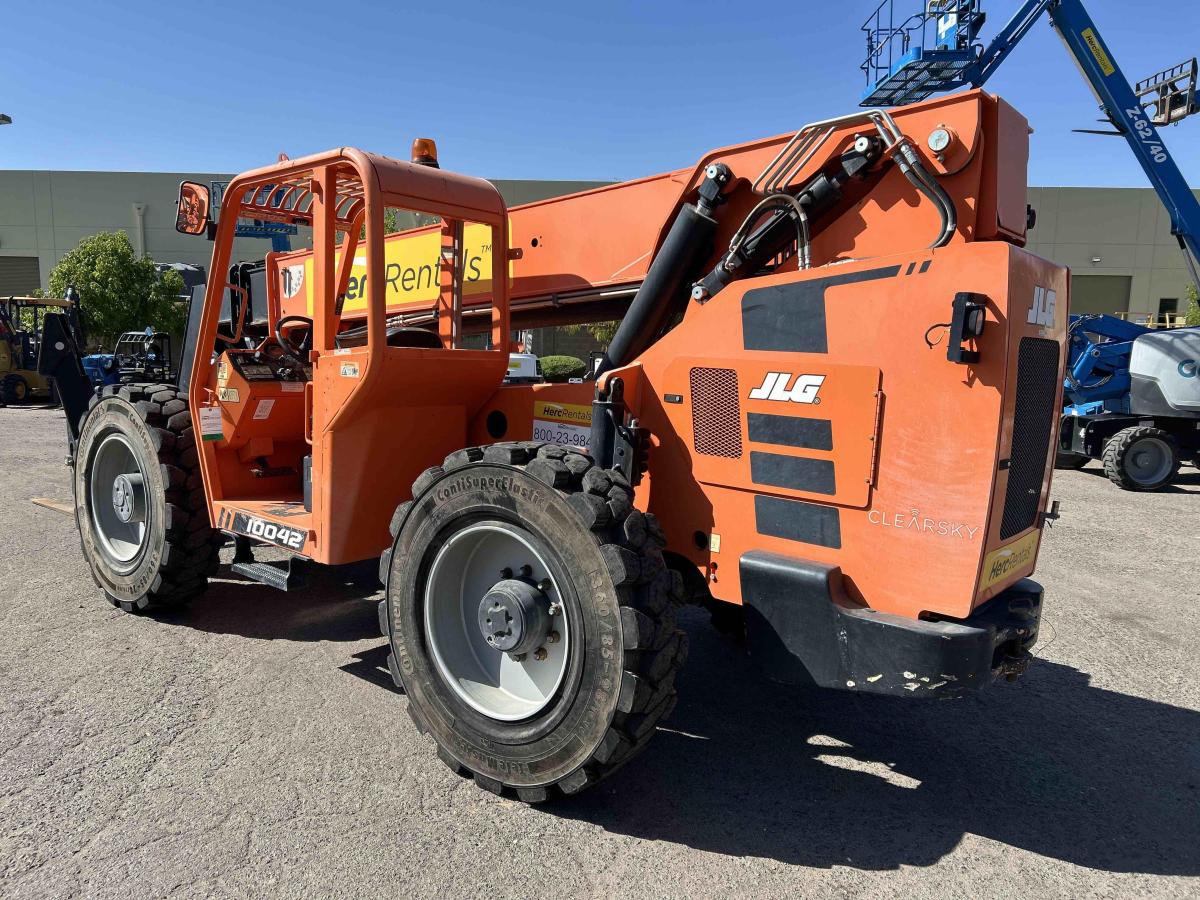 2018 SkyTrak 10042-8