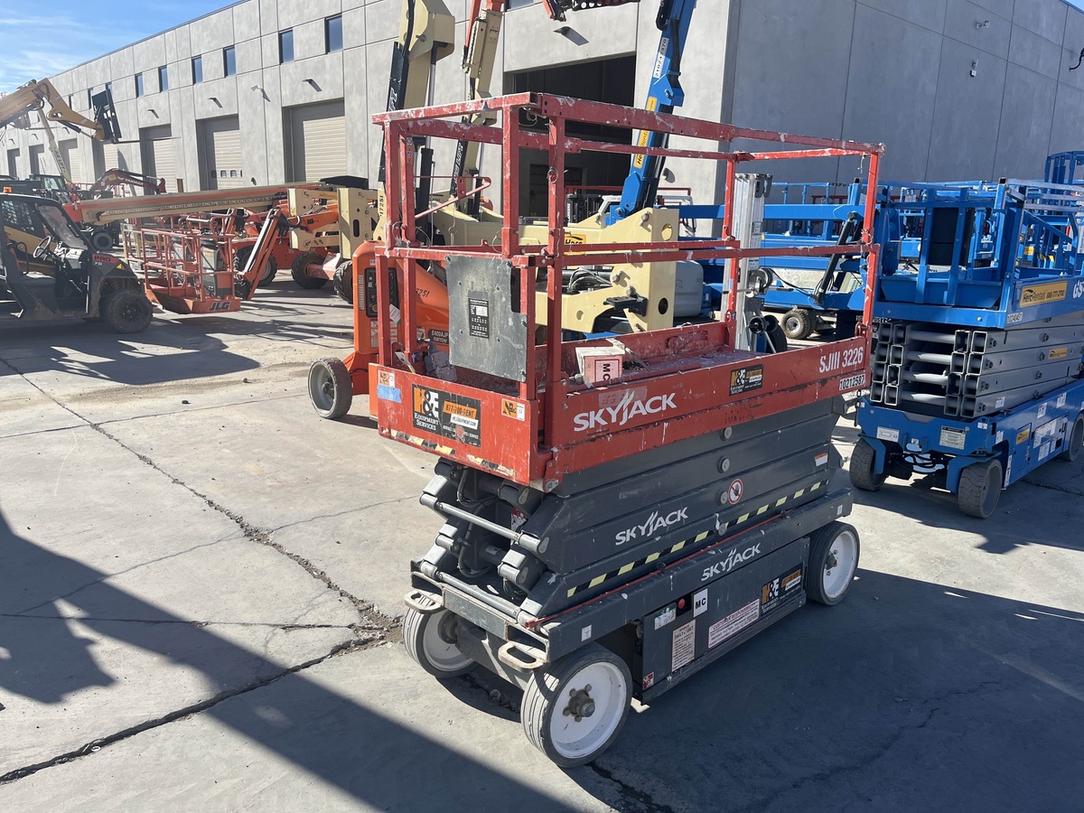 2017 Skyjack SJ3226-4