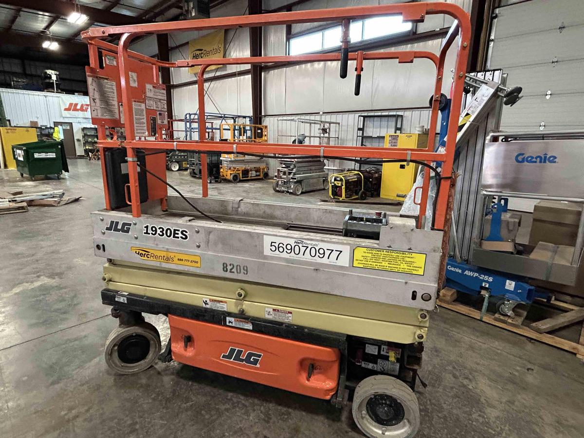 2010 JLG 1930ES