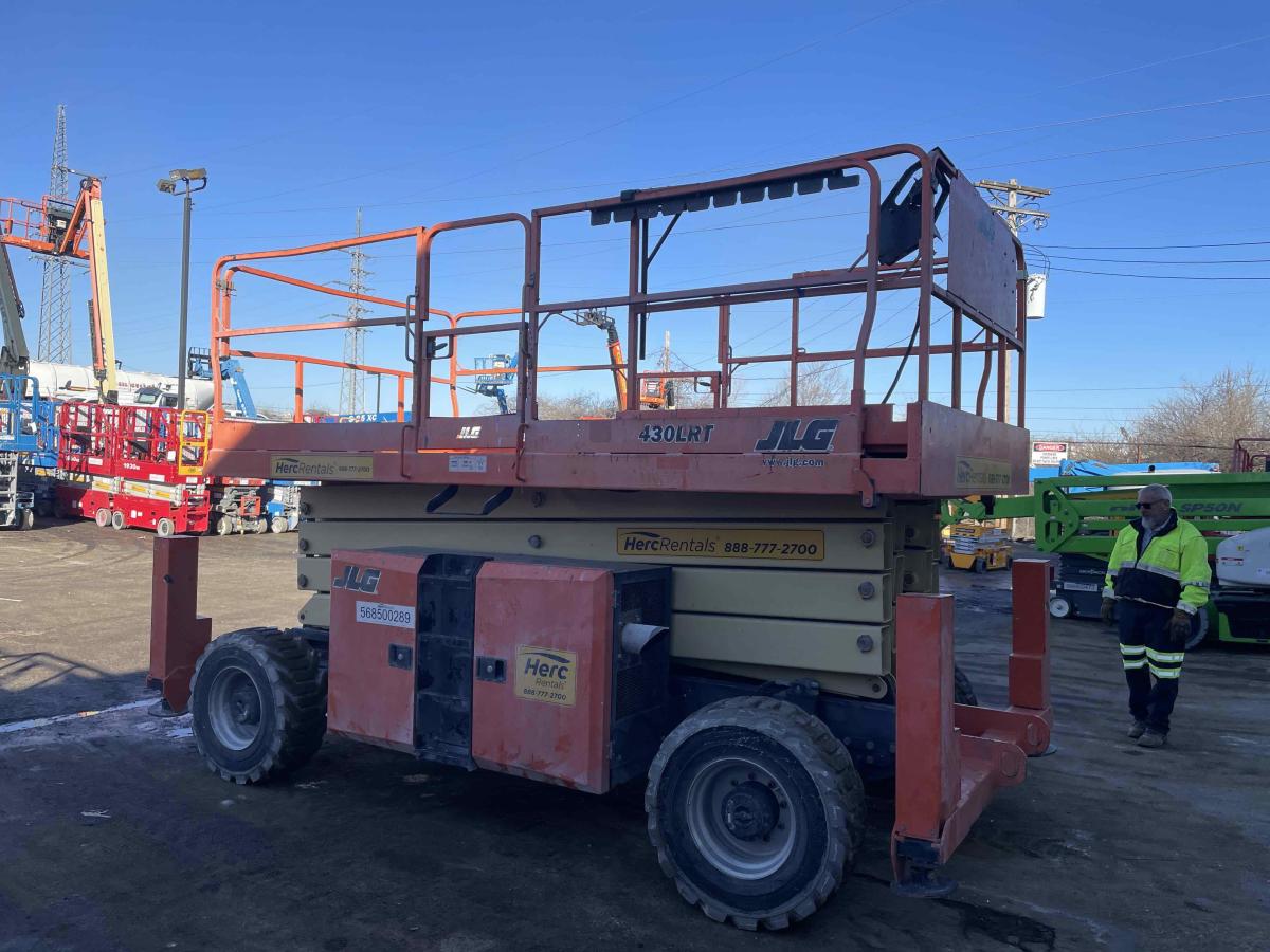 2018 JLG 430LRT