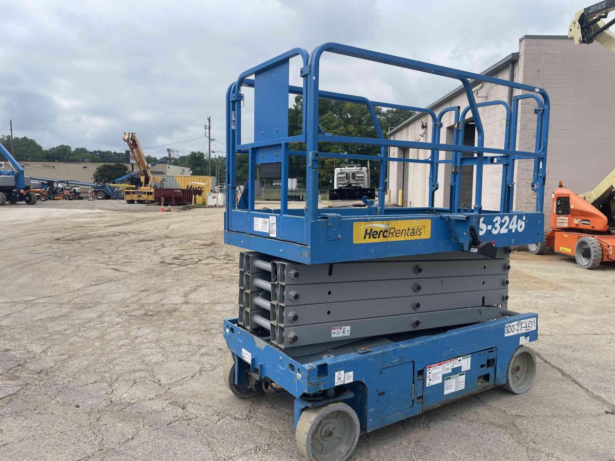 2018 Genie GS-3246