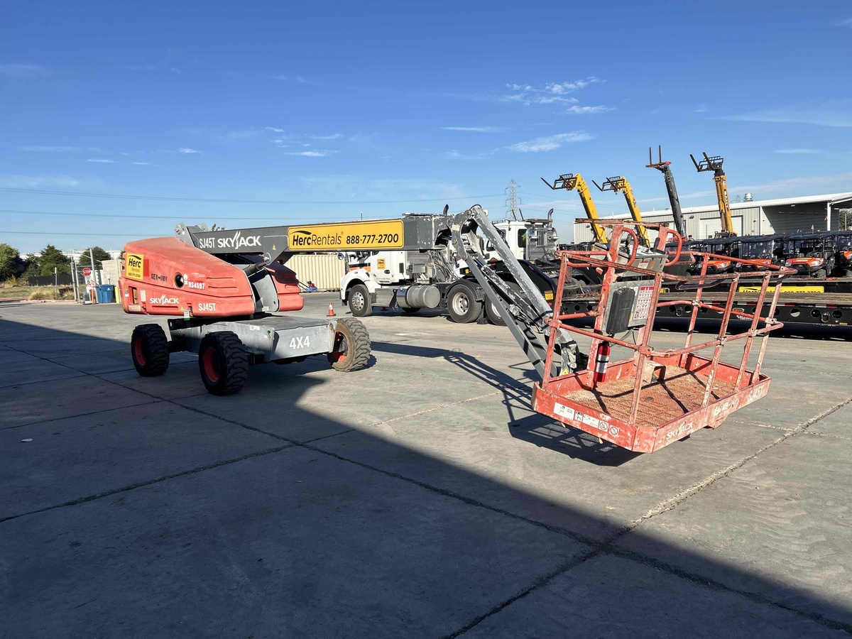 2017 Skyjack SJ45 T-2